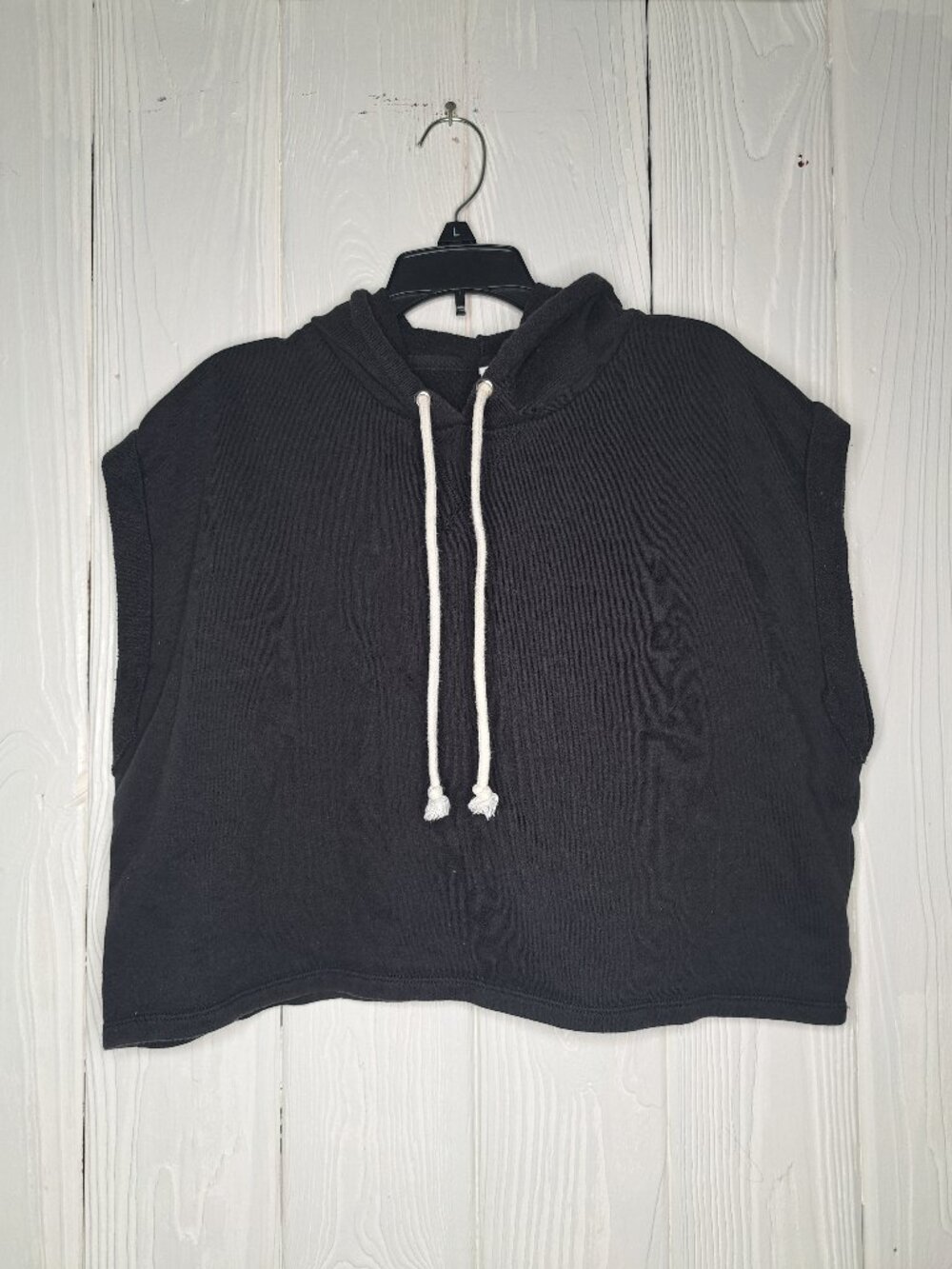 H&M Divided sleeveless cropped hooded sweatshirt size L